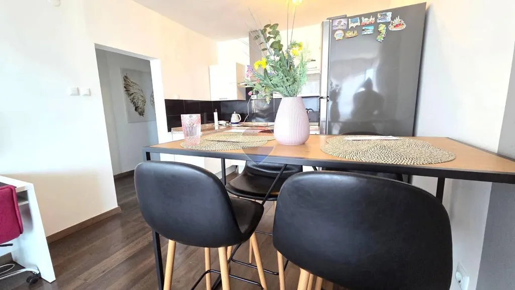 Söögituba - Adapted Apartment with Sea View in Rijeka