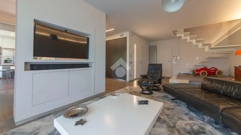 Elutuba - Penthouse with Terraces in Arese