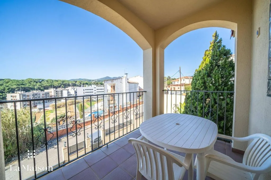 Rõdu - Detached House with Sea View in Arenys de Mar
