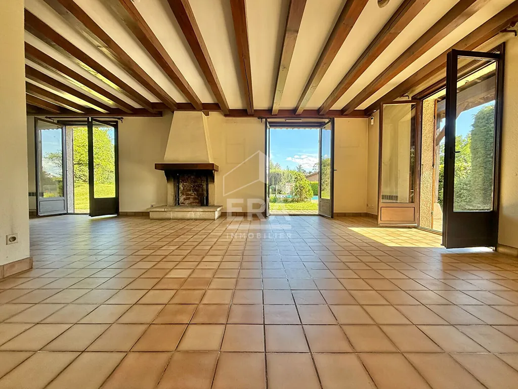 Séjour - Maison Familiale avec Piscine à Écully