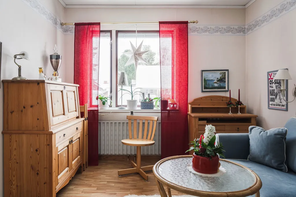 Séjour - 1-Storey House with Garden in Burträsk