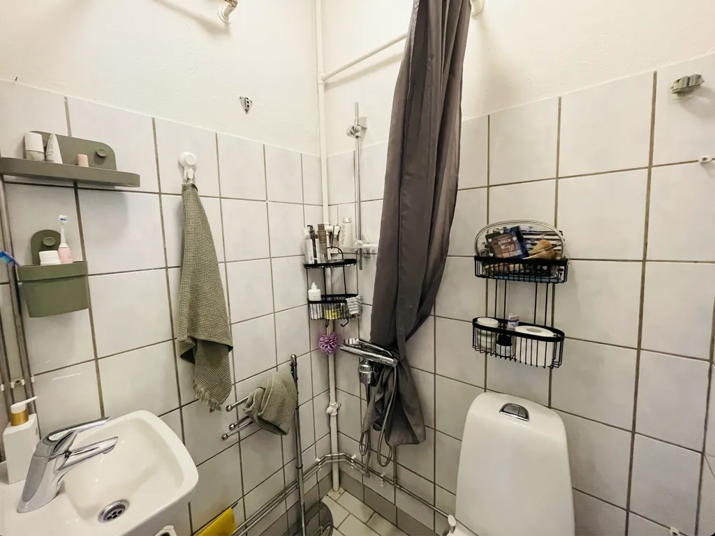 Vannitoad - Spacious Two-Bedroom Flat in Nørresundby Centre