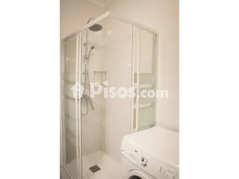 Salles de bain - Furnished Flat with Green Setting in Argüelles