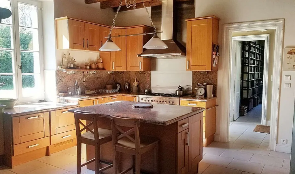 Cucina - Charm House with Pool in St Symphorien