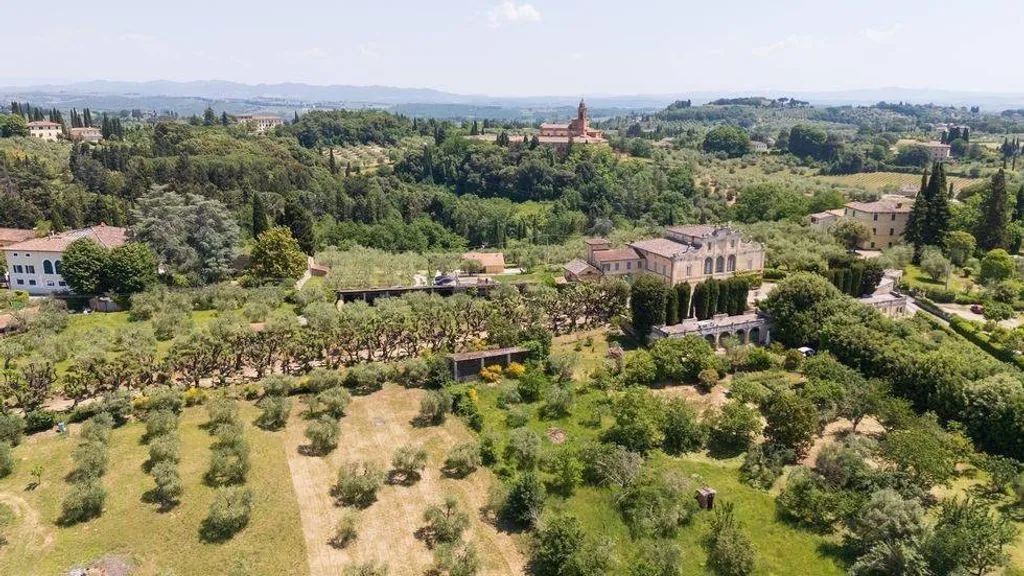 Õhuvaade - Baroque Villa with Private Garden in Siena