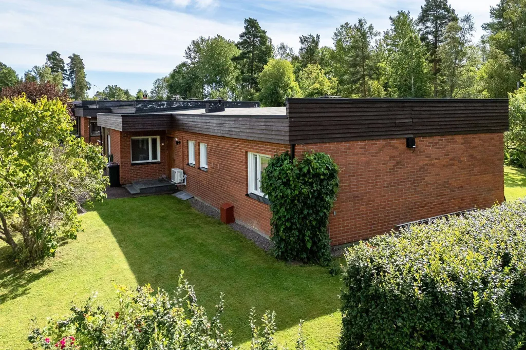 Välivaade - Modernised Bungalow with Garden in Falun