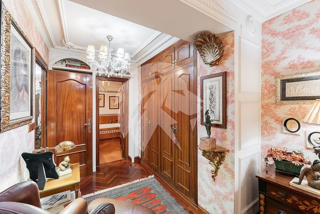 hallway_entrance