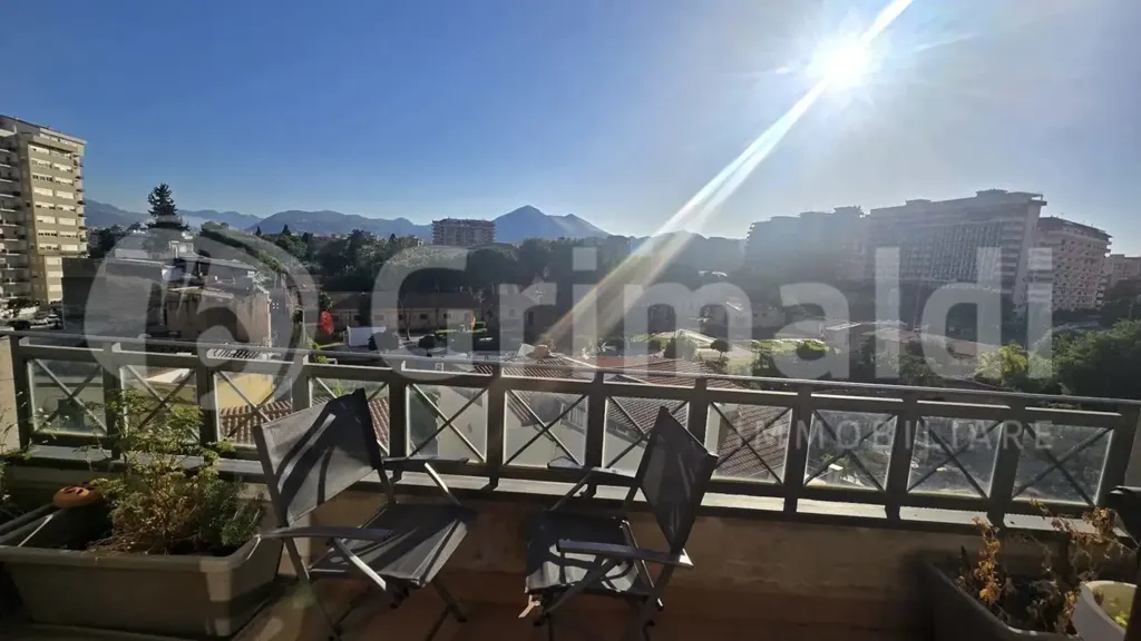 Balcon - Brightly Lit Two-Bedroom Flat in Palermo