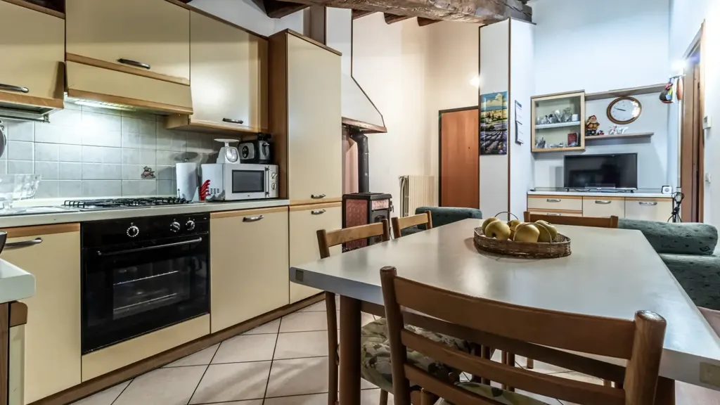 Köök - Modernised Two-Bedroom Apartment in Casalfiumanese