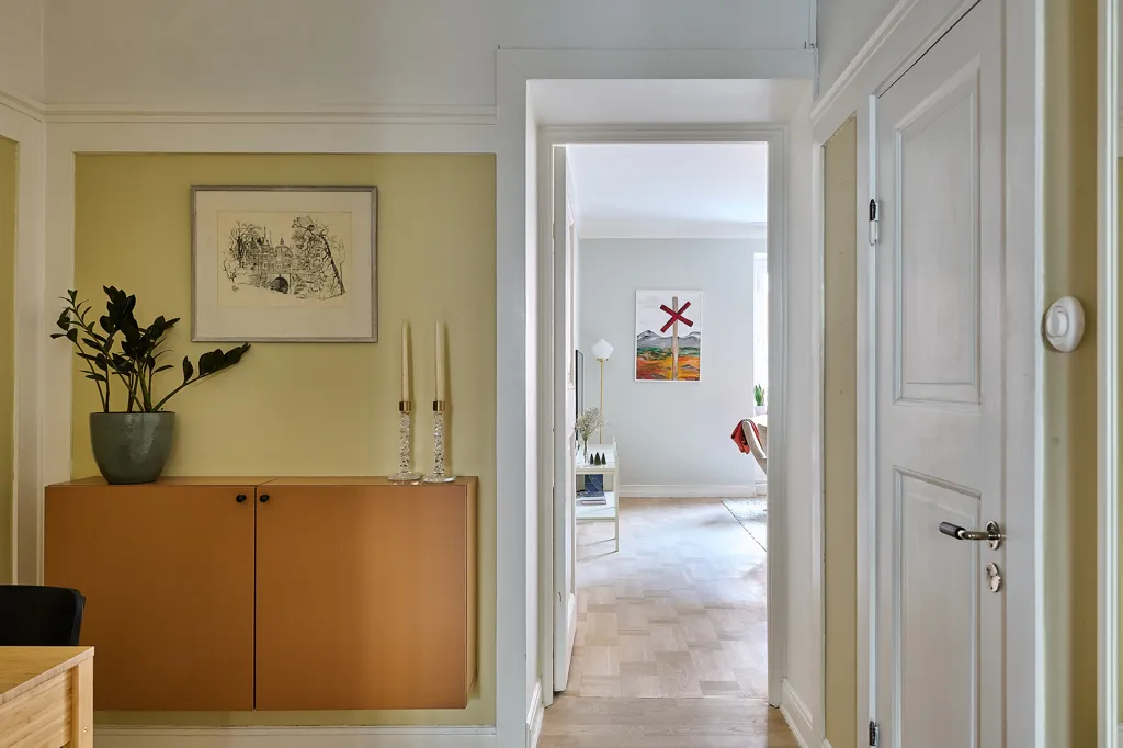 Entrée - Charming 2.5-Bedroom Flat with Garden View in Hornstull