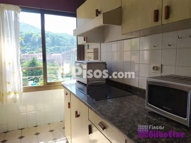 Cuisine - Corner Flat with River Views in La Peña