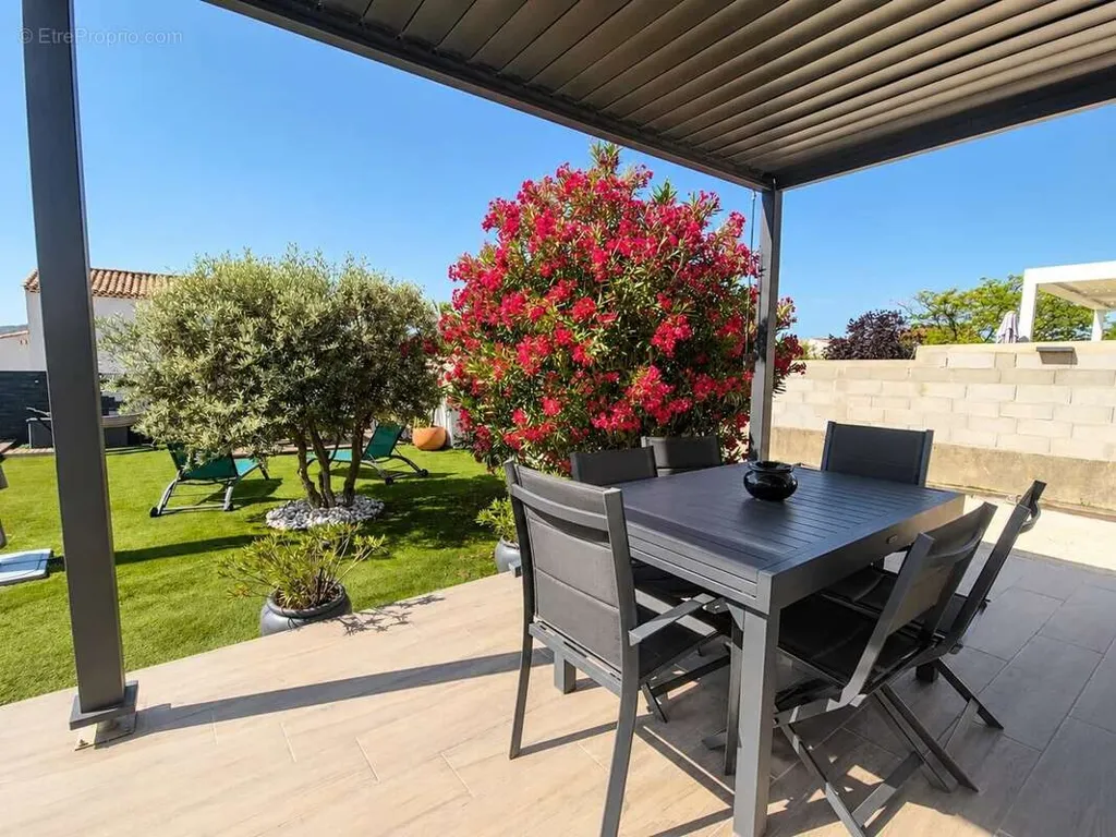 Terrasse - Maison mitoyenne avec terrasse à Coudoux