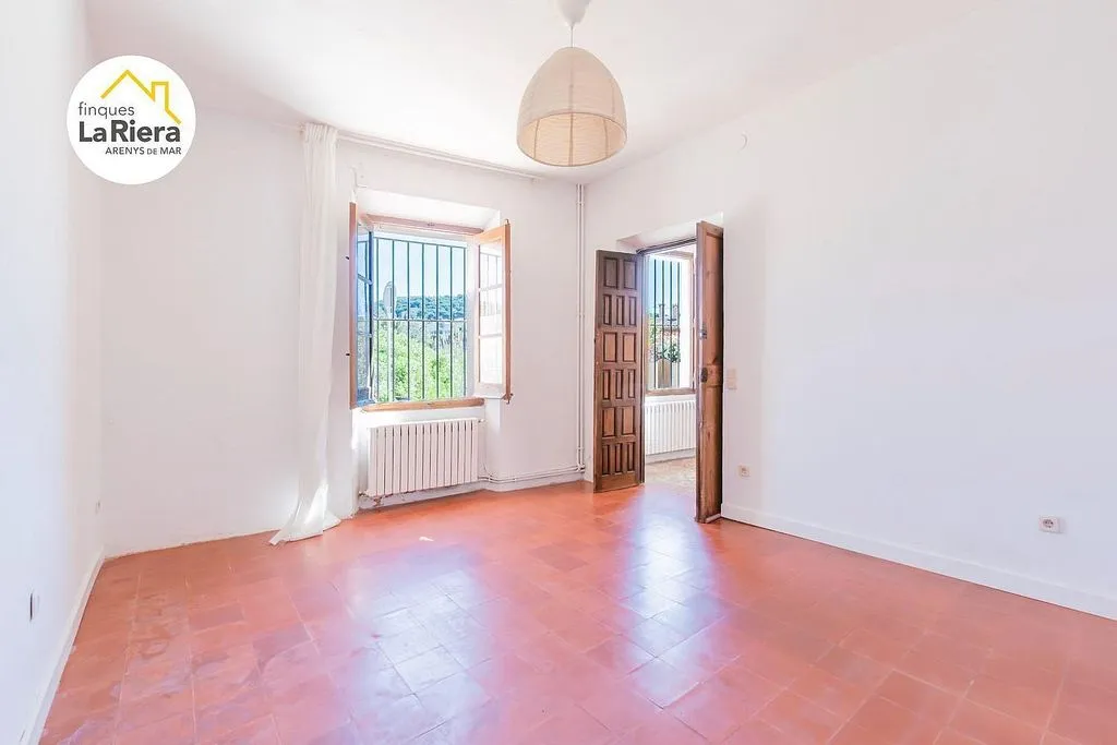 Pièces - Detached House with Garden in Arenys de Munt