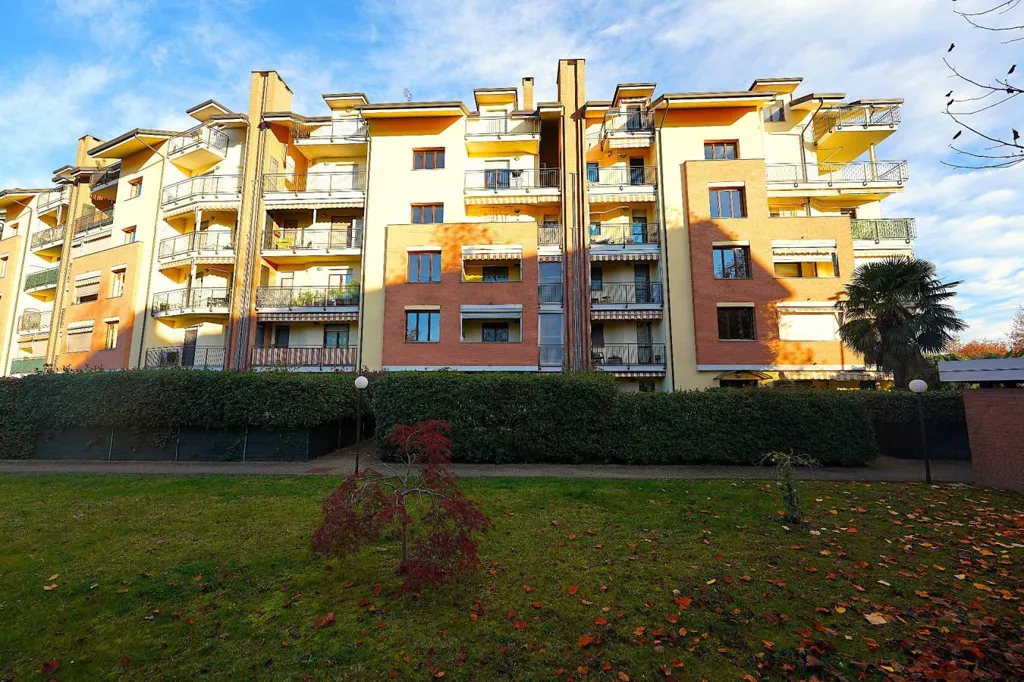 Jardin - Trilocale with Private Garden in La Loggia