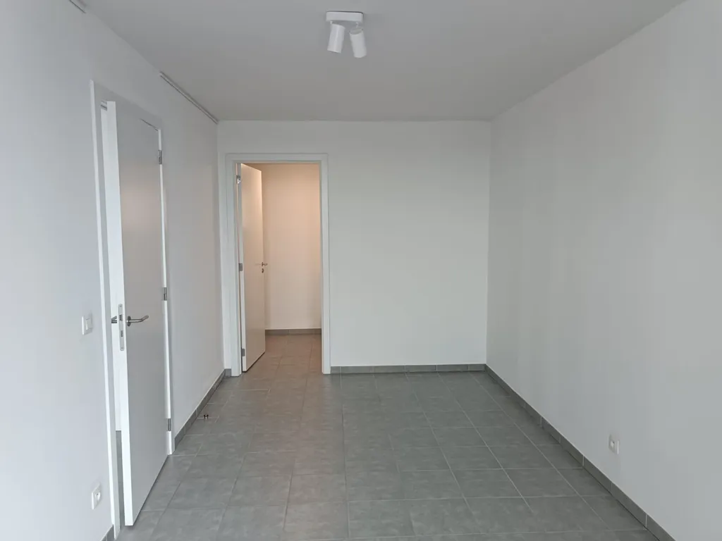 hallway_entrance