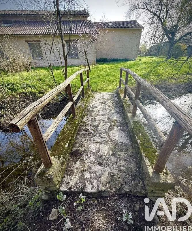 Giardino - Historic Property with Potential in Villefollet