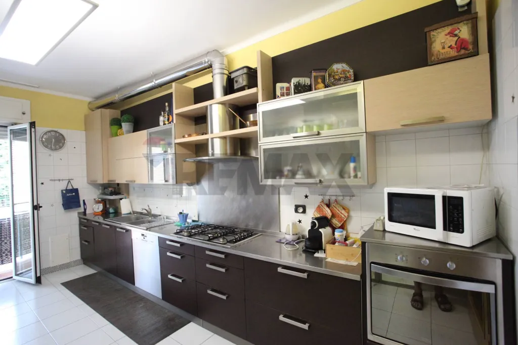 Köök - Spacious Apartment with Terrace in Gorle