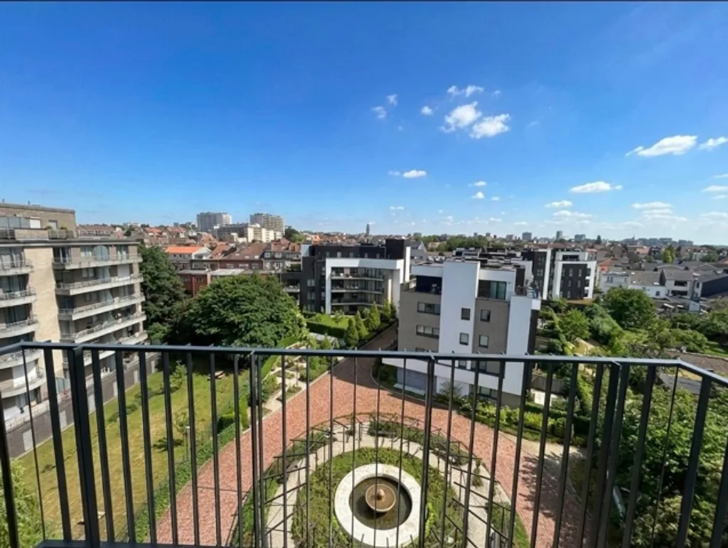 Balcon - Appartement Moderne avec Terrasse au 5ème Étage