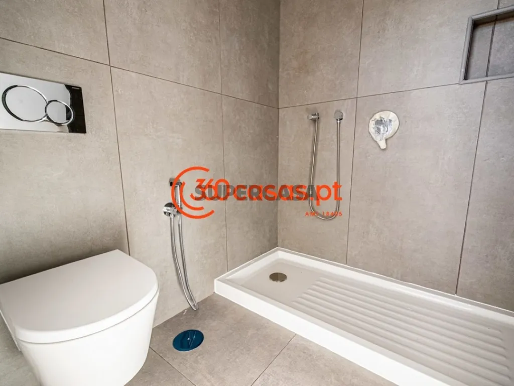 Vannitoad - Modern Duplex with Garden in Olhão