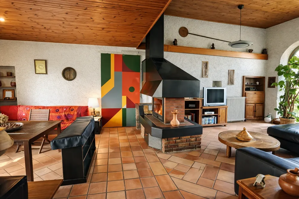 Elutuba - Architectural House with Garden in Jura