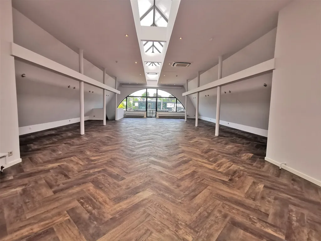 Toad - Commercial Property with Office and Warehouse in Herent
