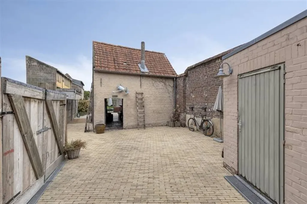Aed - Characterful House with Garden in Eeklo