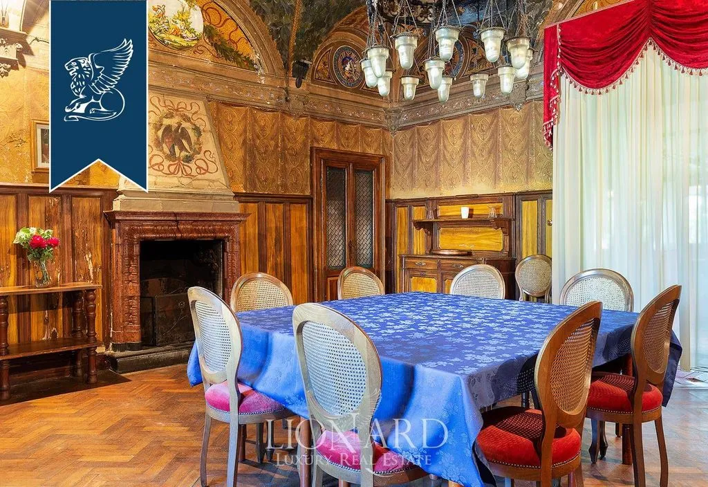 Sala da pranzo - 15th-Century Palace with Tower in Lombardy