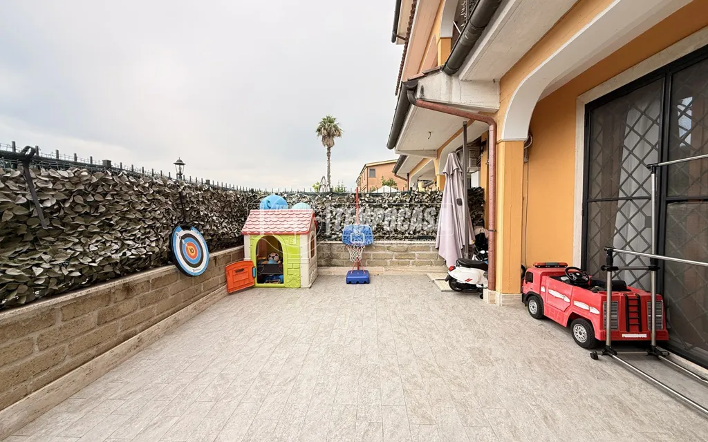 Terrasse - Rustic 2-Bedroom Flat with Private Garden in Rome