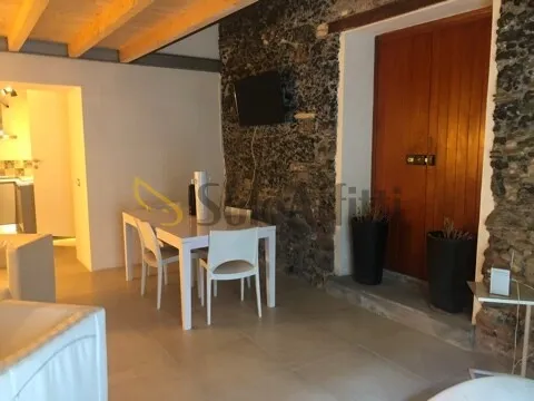Salle à manger - Fully Furnished Duplex in Catania's Historic Centre