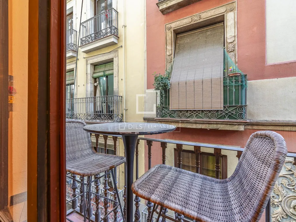 Balcon - Apartment with Patio in Barcelona's Gothic Quarter
