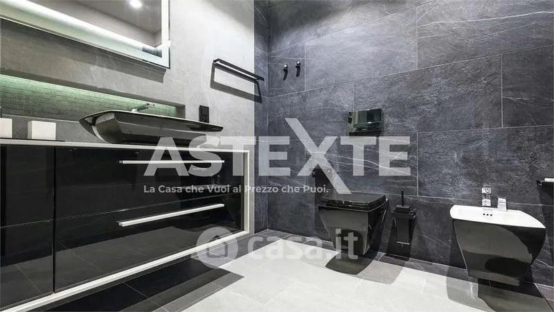 Salles de bain - Two-Bedroom Apartment with Terrace in Catania