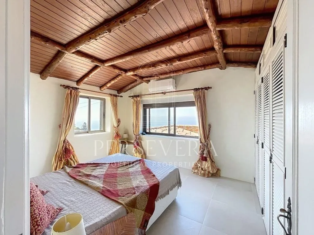 Magamistoad - Villa with Ocean Views in Biscaia, Cascais