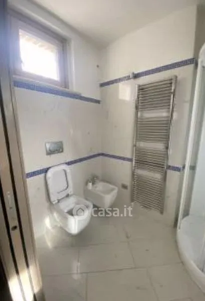 Salles de bain - Three-Bedroom Apartment with Balcony in Mantua