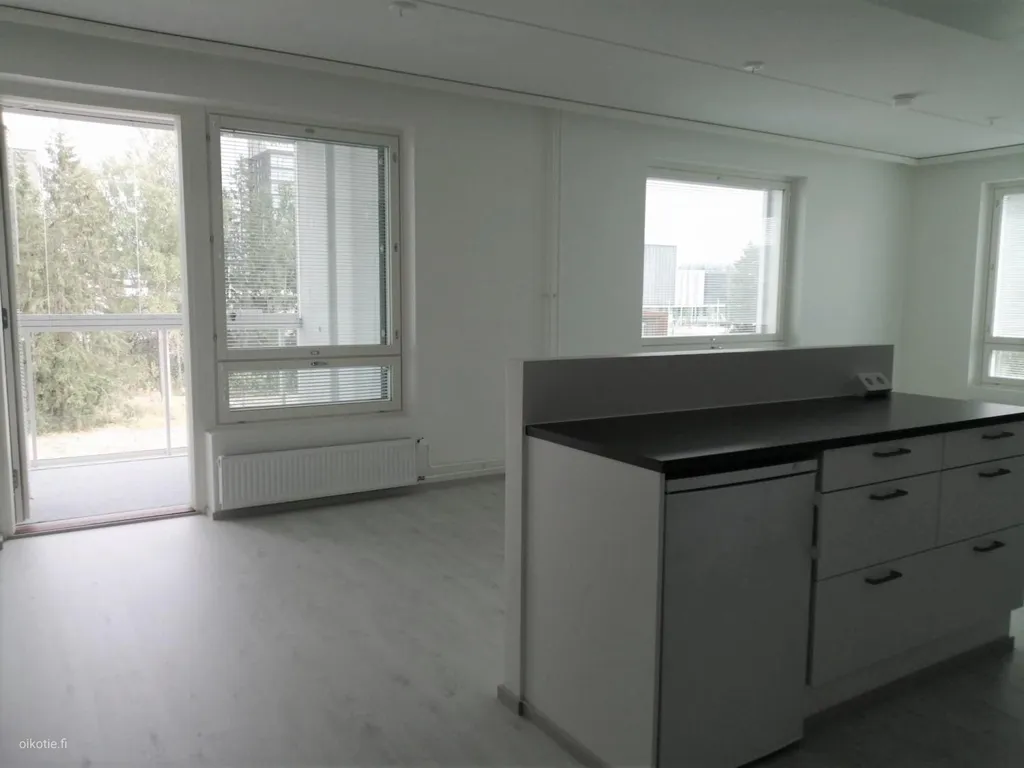 Köök - Modern Apartment with Balcony in Espoonlahti