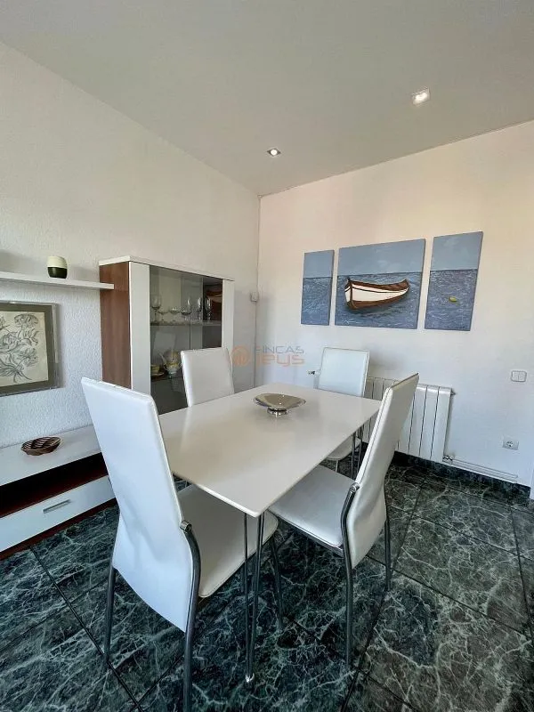Sala da pranzo - Penthouse with Sea View in Coma-Ruga