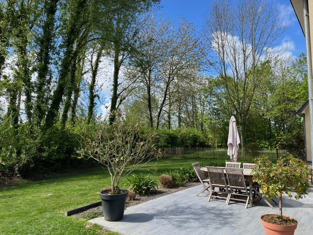 Garden - Contemporary House with Garden in Honfleur Heights