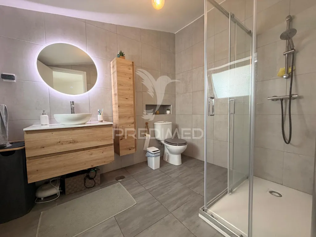Salles de bain - Renovated T2 House in Quinta do Anjo Centre
