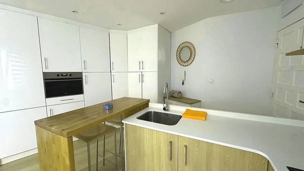 Köök - Apartment with Balcony in Castro Centre