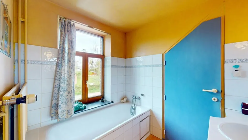 Vannitoad - Renovated House with Two Units in Orbais
