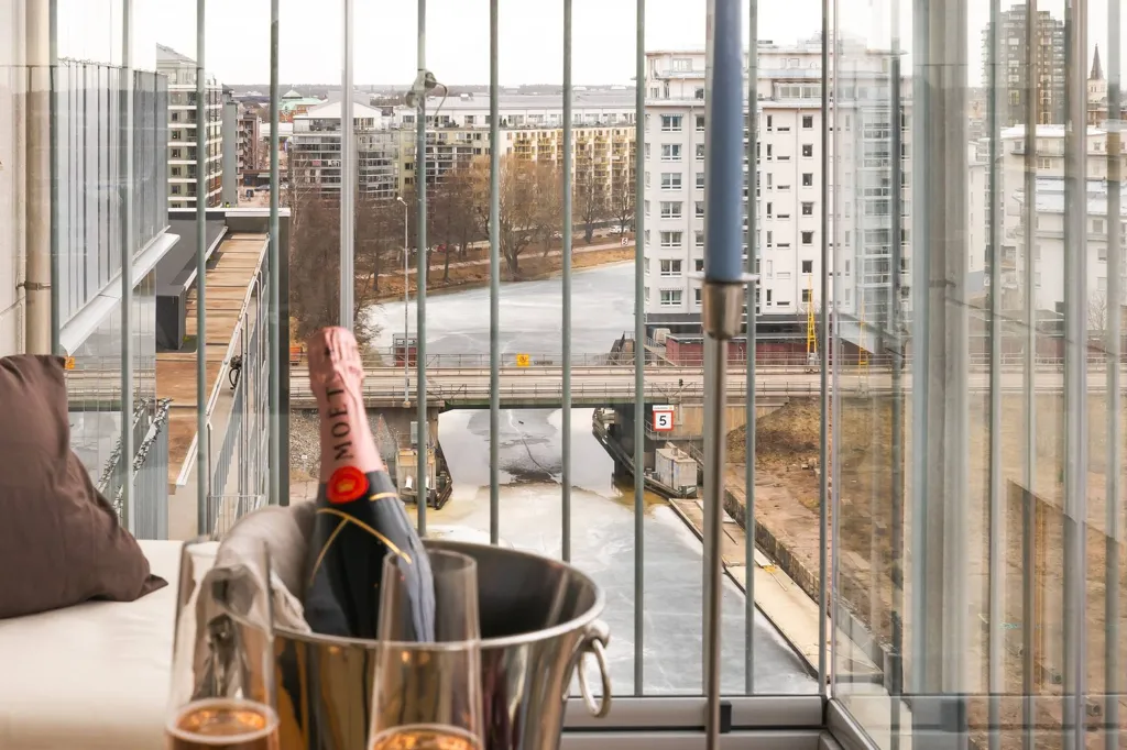 Balcone - Apartment with Vessel View in Karlstad