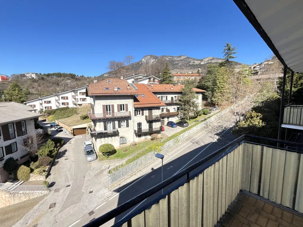Balcon - Panoramic Apartment with Balcony in Trento