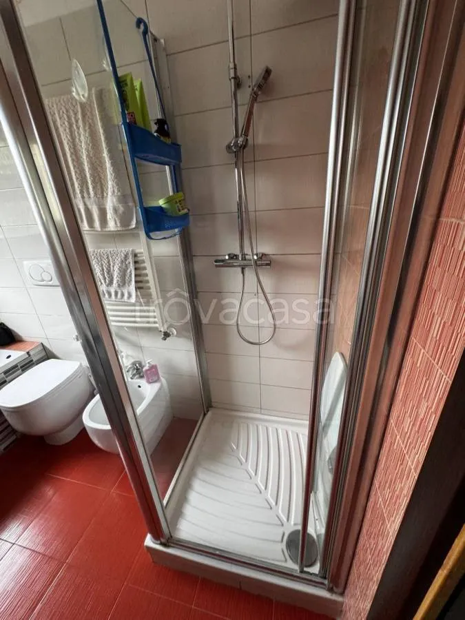 Salles de bain - Rear-Access Villa with Garden in Torino