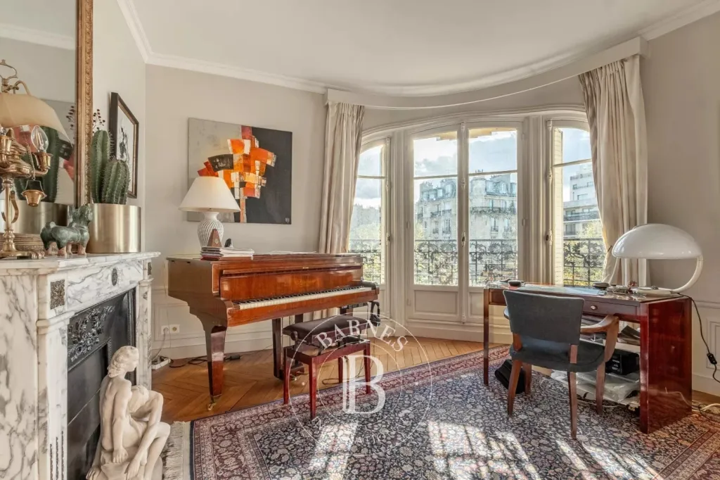 Appartement 4 pièces à Paris 7ème