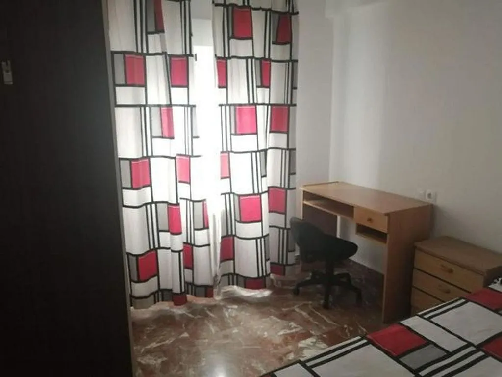 Chambres - Student Flat with Terrace in Granada's Realejo