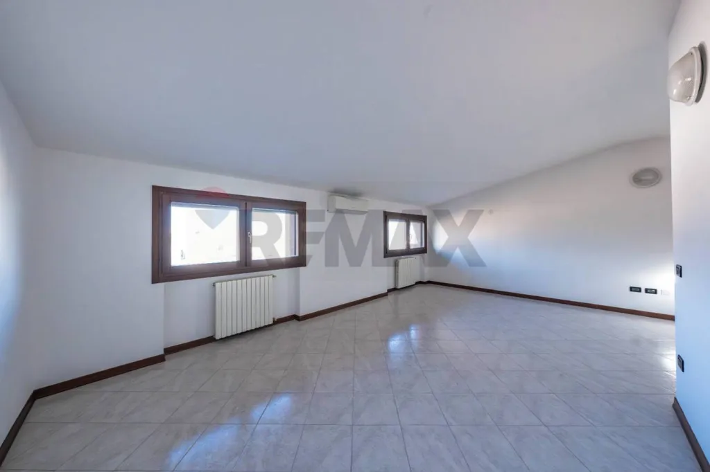 Pièces - Energy-Efficient Semi-Detached Villa in Vigarano Mainarda