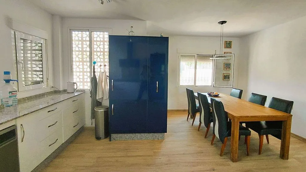 Salle à manger - Villa with Pool and Terrace in La Marina