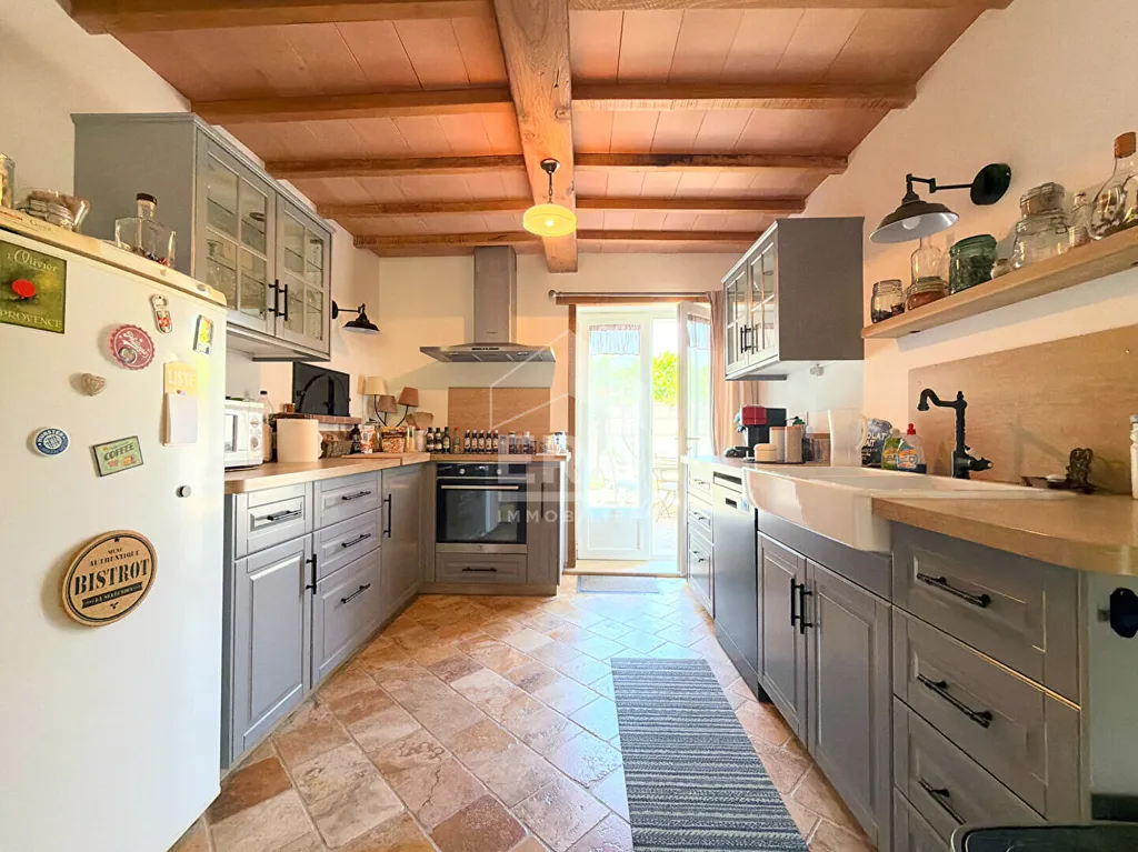 Cuisine - Mas de caractère avec jardin à Villelaure