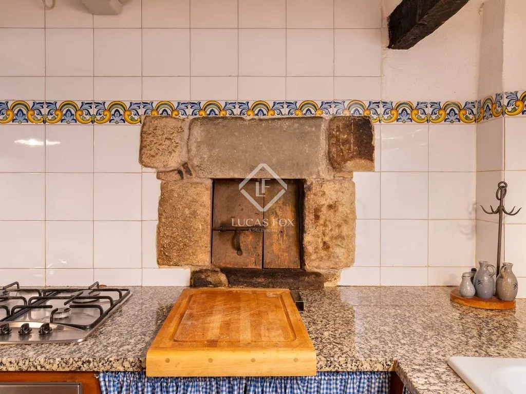 Kitchen - Traditional Stone Cottage with Pool in Bàscara
