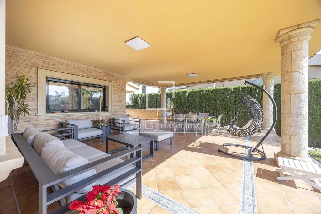 Terrass - Luxury House with Pool in San Antonio de Benagéber