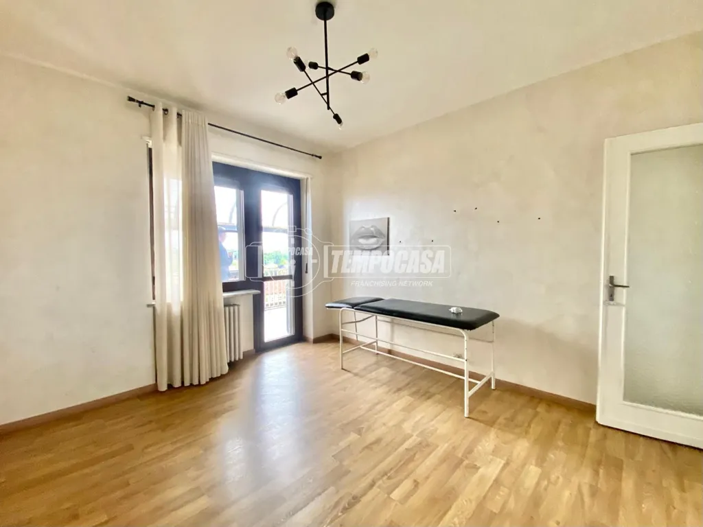 Magamistoad - Apartment with Terrace in Piazza Castello, Ciriè